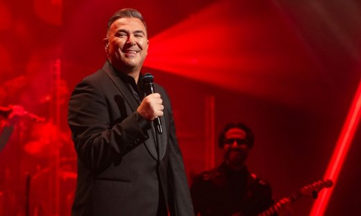 Ρέμος: «Δεν ξέρω αν η Κίμπερλι Γκιλφόιλ προλαβαίνει να έρθει να με δει. Πηγαίνει μόνο στον Αργυρό»