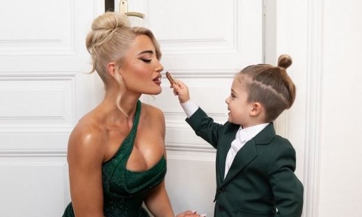 Ιωάννα Τούνη: Ο χιονάνθρωπος που έφτιαξαν με τον Δημήτρη Αλεξάνδρου και τον μικρό Πάρη στην Αράχωβα!