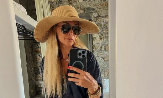 Έλλη Κοκκίνου: «Μισοτελειωμένη»: Το ατμοσφαιρικό video για το νέο της ζεϊμπέκικο