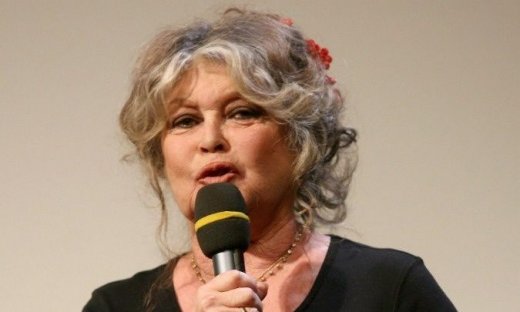 «Μην ανησυχείτε για την υγεία μου» λέει για να καθησυχάσει τους φαν της η 91χρονη Μπριζίτ Μπαρντό!