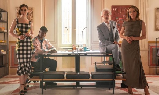 Το Netflix αποκαλύπτει την ανατροπή της χρονιάς στο «Emily In Paris» και υπήρξαν αντιδράσεις