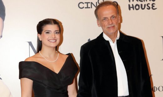 Αγγελίνα Παπαδοπούλου: Η σχέση με τον ηθοποιό πατέρα της & η ευχή να συνεργαστούν μελλοντικά