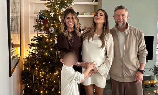 Γιάννης Βαρδής: Πόζαρε με τη σύζυγό του Νατάσα Σκαφιδά στο γάμο της αδελφής της, Μαίρης