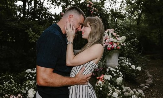 Δεν είναι ένα, δεν είναι δύο! Η Taylor Swift οργανώνει τέσσερα bachelorette με τις κολλητές της!