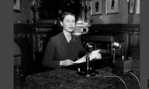 Βασίλισσα Ελισάβετ: Η πρώτη χριστουγεννιάτικη ομιλία της το 1952 – Ο λόγος που έμεινε στη ιστορία