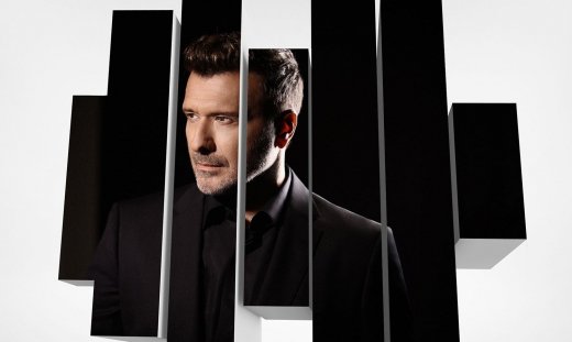 Γιάννης Πλούταρχος - «Δε Γίνεται»: Το νέο δυναμικό ζεϊμπέκικο του τραγουδιστή