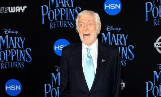 Ο ηθοποιός Ντικ Βαν Ντάικ γιόρτασε έναν αιώνα ζωής: «Τα 100 δεν είναι αρκετά»