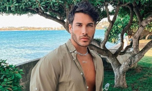 Ασημακόπουλος για Μαρτίκα: «Ήταν μακάβριες οι ΑΙ φωτογραφίες του με τον Παντελή Παντελίδη»