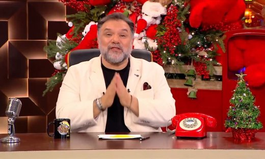 Ο Γρηγόρης Αρναούτογλου μάς βάζει… κρυφά στο πλατό του Χριστουγεννιάτικου Τηλεμαραθωνίου του ΑΝΤ1