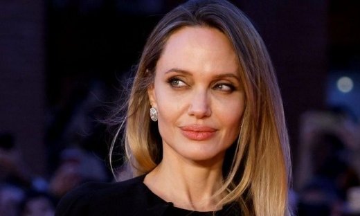 Η Αντζελίνα Τζολί στο πέρασμα της Ράφας! Δείχνει έμπρακτα τη στήριξή της στον παλαιστινιακό λαό!