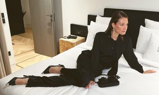 Το cosy πανωφόρι της Βίκυς Καγιά που αναβαθμίζει κάθε βραδινό χειμωνιάτικο look