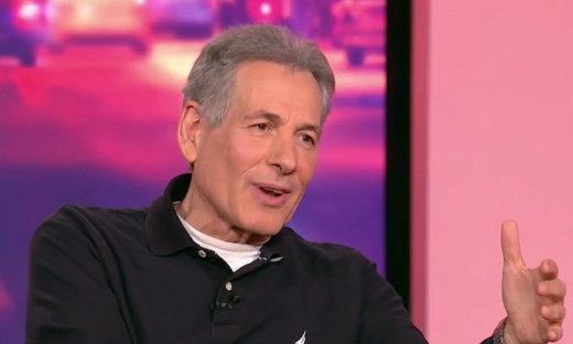 Θάνος Καληώρας: Πώς καταφέρνει και μένει ολόιδιος για δεκαετίες – «Νομίζουν ότι…»