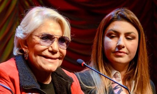 Έλενα Παπαρίζου - Συγκλόνισε για τη Μαρινέλλα: «Τα δάκρυά μου έπεφταν ποτάμι»