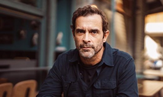 «Εκτός σχεδίου» ο Κωνσταντίνος Μαρκουλάκης και παίρνει θέση στην ΕΡΤ