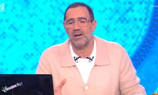 Αντώνης Κανάκης: «Τι καιρό κάνει σήμερα; Δυστυχία»