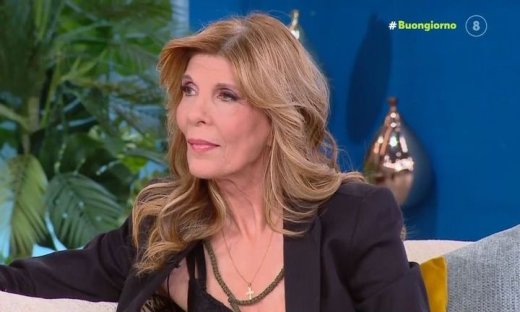 Κατερίνα Στανίση: Η αυτοβιογραφία, οι οικονομικές δυσκολίες, η πίστη και οι αισθητικές επεμβάσεις