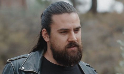 Η γη της ελιάς: Σοβαρό τροχαίο για τον Παυλή- Η ζωή του κρέμεται από μία κλωστή