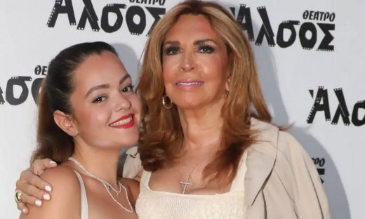 Μιμή Ντενίση: «Μετάνιωσα γιατί αυτό το “τέρας” η Μαριτίνα με εμπόδισε. Θα είχα κι άλλα παιδιά»