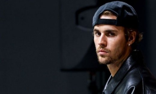 Ο Τζάστιν Μπίμπερ επιστρέφει στη σκηνή των βραβείων Grammy