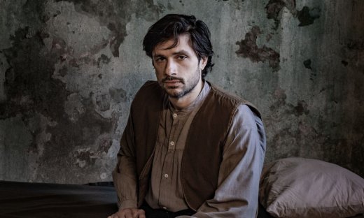 Γιάννης Νιάρρος: Ο Πέτρος από τη σειρά Οι Αθώοι- Η ηλικία και ο γάμος με την Χαρά Μάτα Γιαννάτου