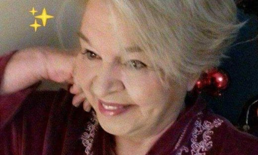 Γιάννα Σταυράκη: Η περιπέτεια με τον καρκίνο – «Έπαιξα με τα σωληνάκια από το χειρουργείο»