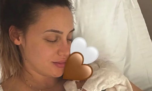 Γέννησε η Άννα Κορακάκη – Τα πρώτα καρέ με τη νεογέννητη κόρη της