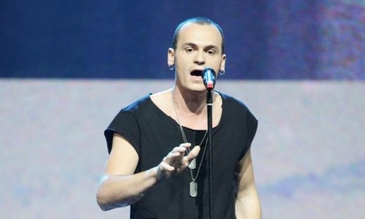 Λάμπρος Φιλίππου: Ένοχος για βιασμό ο ηθοποιός – Ποινή φυλάκισης 4 ετών με αναστολή