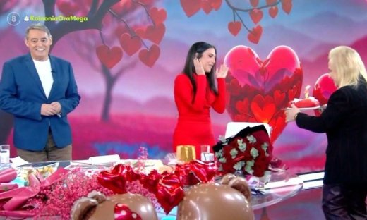 Ανθή Βούλγαρη: Τα γενέθλια στον «αέρα» του Mega & η τούρτα-έκπληξη από τη Ματίνα Παγώνη