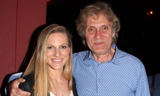 Σάρα Εσκενάζυ: Το συγκινητικό ποστ δυο μήνες μετά την απώλεια του μπαμπά της: «Ψάχνω εδώ και ώρες..»