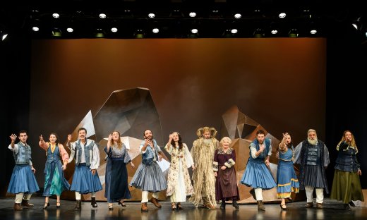 «Ο αγαπητικός της βοσκοπούλας» των Θοδωρή Οικονόμου και Γιάννη Καλαβριανού, στο θέατρο Ακροπόλ