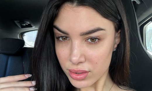 Μαρία Χολίδου: Η πολιτισμική αποδόμηση της influencer κουλτούρας