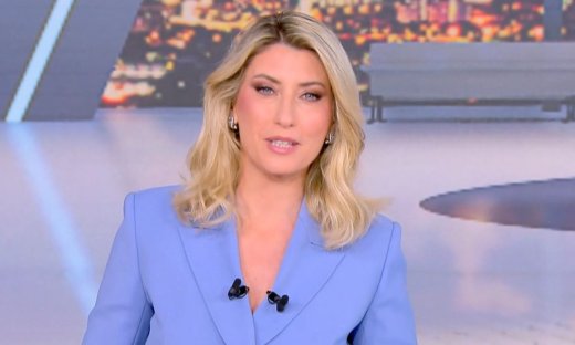 Επέστρεψε η Σία Κοσιώνη στο δελτίο ειδήσεων του ΣΚΑΪ μετά τη σοβαρή περιπέτεια υγείας-Τα πρώτα λόγια
