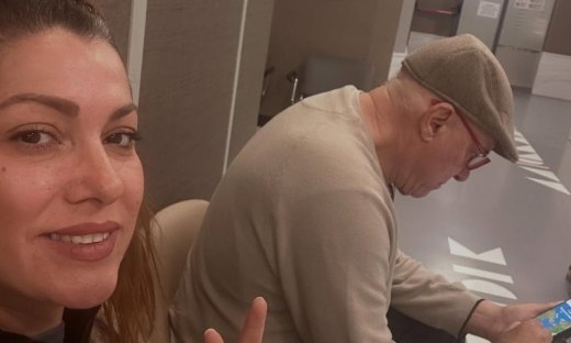 Κλέλια Ρένεση: «Τον τελευταίο καιρό βρίσκομαι συχνά σε μονάδες θεραπείας καρκινοπαθών λόγω...»