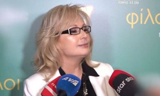 Αντέδρασε η Νικολούλη on camera: «Αγάπη μου, είμαστε απόψε εδώ για την ταινία του γιου μου»