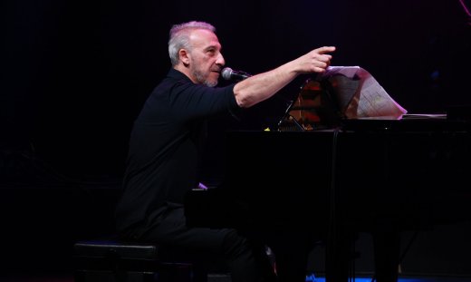 Μια μαγική βραδιά γεμάτη τραγούδια ήταν η εμφάνιση του Μίνου Μάτσα στο VOX! Νέα παράσταση:16 Μαρτίου