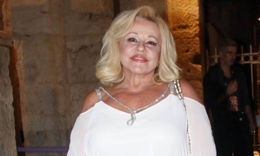 Μπέσσυ Αργυράκη: Ο γιος της, Άγγελος έγινε 41 και οι ευχές της στα social συγκινούν – Σπάνιες φωτό