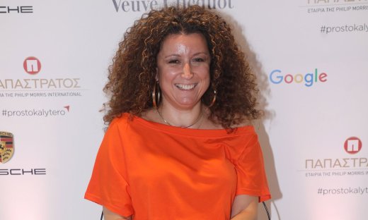 Βρανά: «Η όρασή μου ακόμα & τώρα είναι ό,τι να 'ναι. Συνεχίζω να αλληθωρίζω & να μη βλέπω απέναντι»