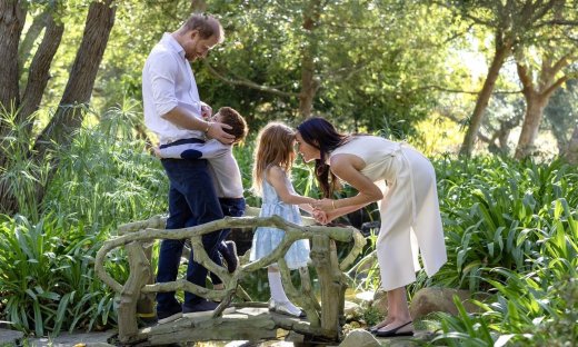 Μέγκαν Μαρκλ: Μια τρυφερή στιγμή με την κόρη της μέσα από τον φακό του πρίγκιπα Χάρι