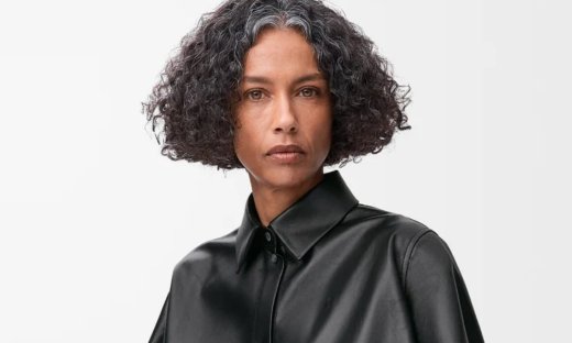 Stéphanie Cavalli: Μοντέλο ετών 50 ανοίγει τα ντεφιλέ της Chanel