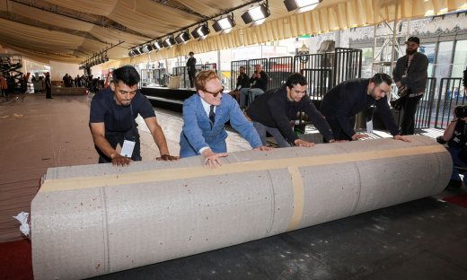 Όσκαρ 2026: Το κόκκινο χαλί στρώθηκε & είναι έτοιμο να υποδεχτεί τους λαμπερούς σταρ! Τα pre-parties