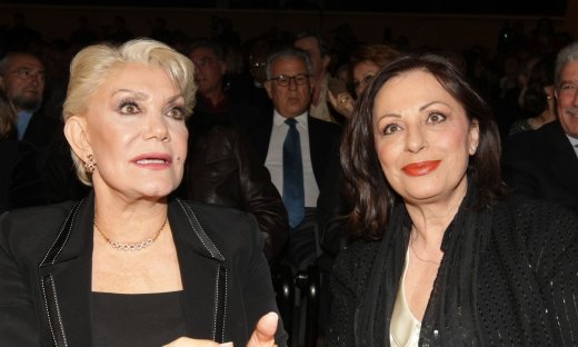 Το σιωπηλό αντίο της Χάρις Αλεξίου στη Μαρινέλλα: «Όλα είναι κατώτερα του μεγέθους σου»