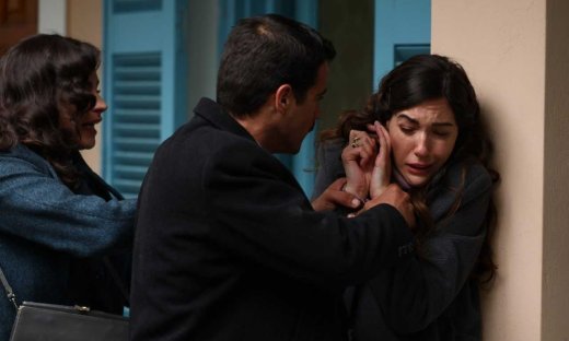 Άγιος έρωτας: Ο Στέφανος δεν μπορεί να συγκρατήσει την οργή του για την Άννα