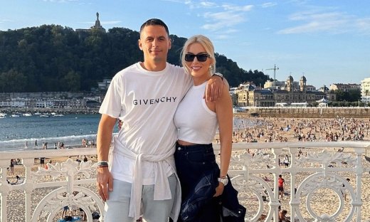 Καινούργιου: «Κοιτάζοντας την κόρη μου που μοιάζει στον άνδρα μου, τον ερωτεύομαι ακόμα πιο πολύ»
