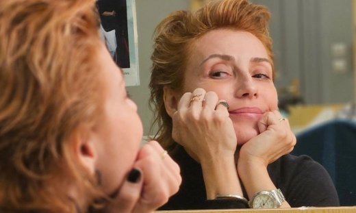 Ευδοκία Ρουμελιώτη: Πασχαλινές λιχουδιές μέσα στην μοντέρνα, τεράστια και φωτεινή κουζίνα της