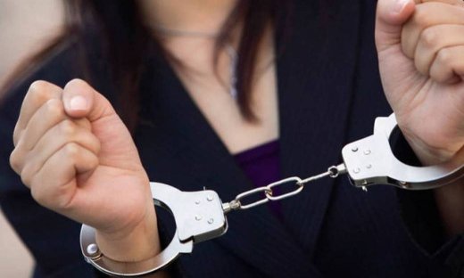 Στον εισαγγελέα η 26χρονη πρώην παίκτρια ριάλιτι μετά τη σύλληψη για ναρκωτικά