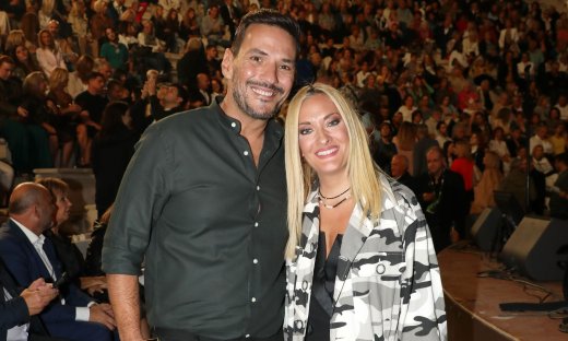 Τσουρός-Αργυράκη: Στιγμές κατάνυξης στη Νάξο με την περιφορά του Επιταφίου μέσα στη θάλασσα