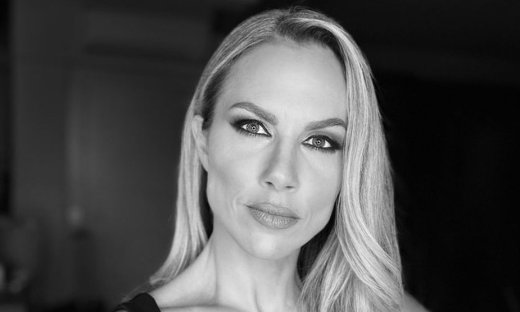 Ντορέττα Παπαδημητρίου: Είναι μία από εμάς! Στοίβα τα ρούχα για σίδερο στο σπίτι!