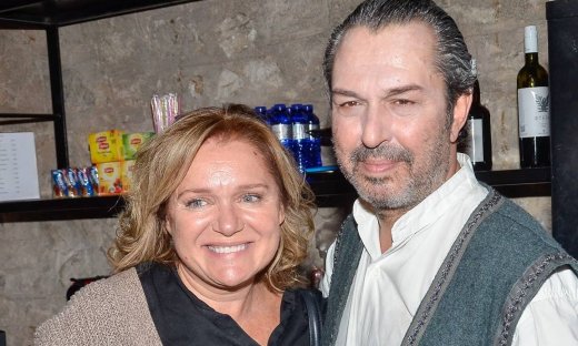 Χατζηπαναγιώτης: Τα γενέθλια, η έκπληξη της Καβογιάννη και τα δεκάδες σχόλια των επώνυμων φίλων τους