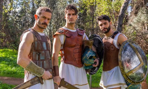 Μπαμπά, σ ’αγαπώ: Τα τρία μπαμπαδάκια κάνουν τον δικό τους…Τρωικό Πόλεμο