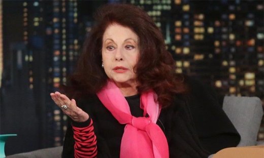 Ελένη Ανουσάκη: Με την κυρία Φόνσου έχω πολλά χρόνια να μιλήσω
